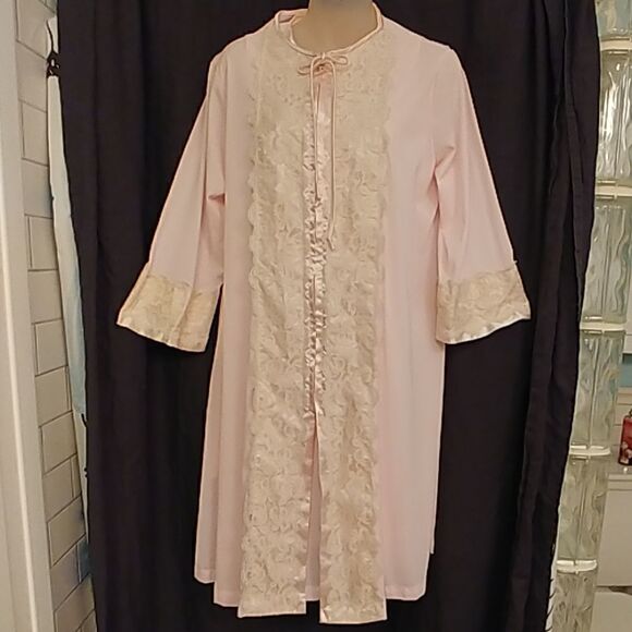 Vintage Other - Vtg 60s Gilead Pink Nylon Nightie Robe Sleep Set